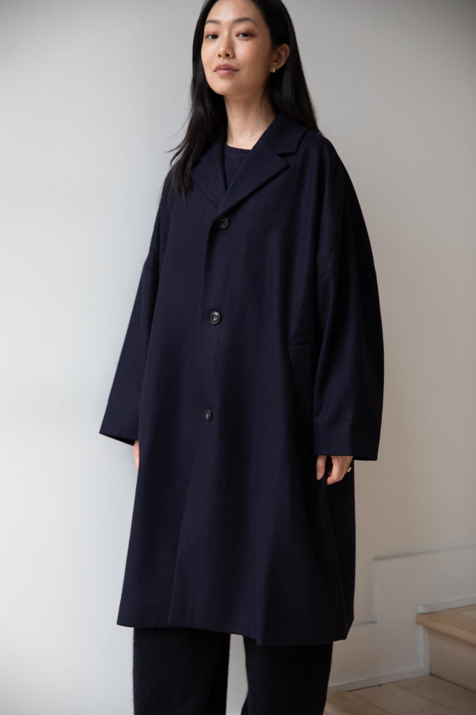 École de Curiosités | Coper Coat in Dark Navy Loden Wool