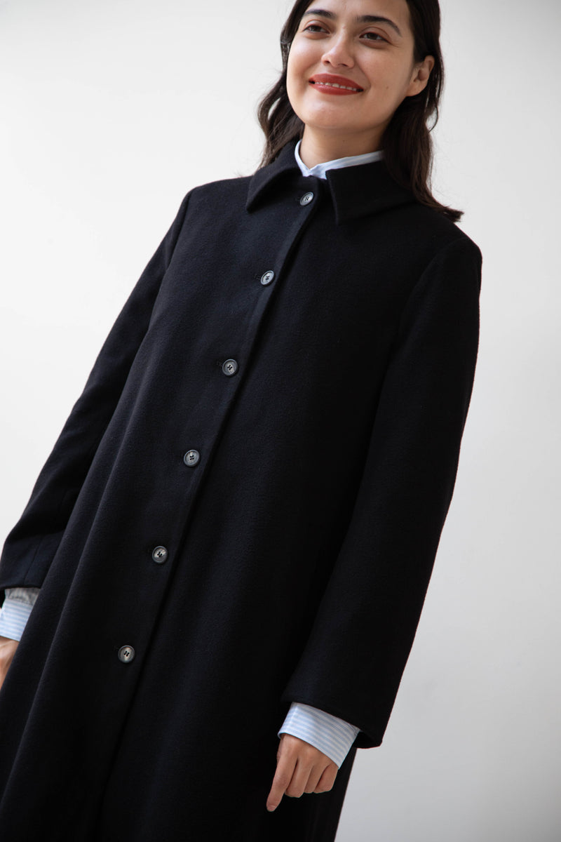 rennes — Bergfabel | Maria Coat in Black Cashmere
