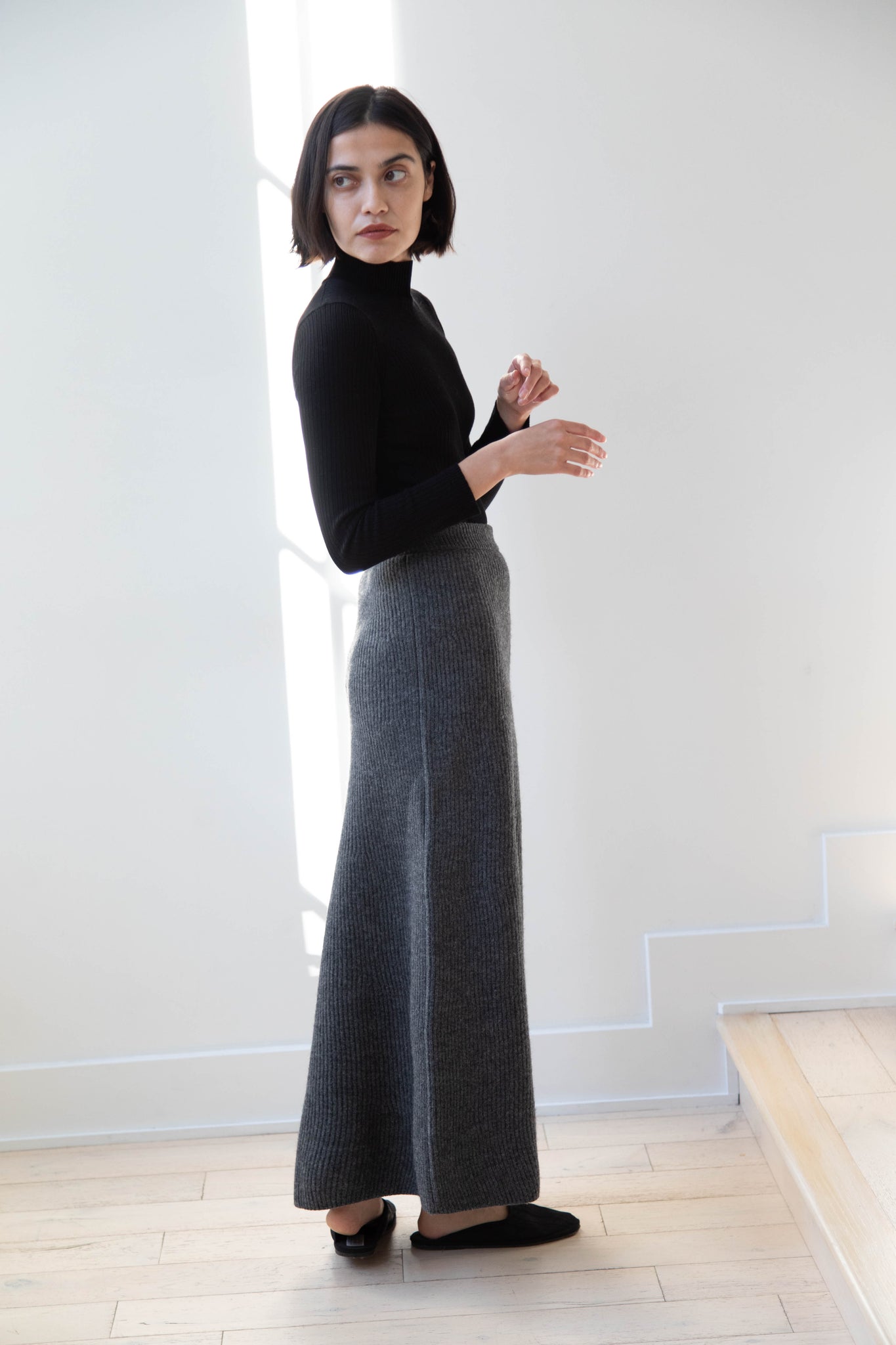Auralee | Rib Knit Flare Skirt in Charcoal