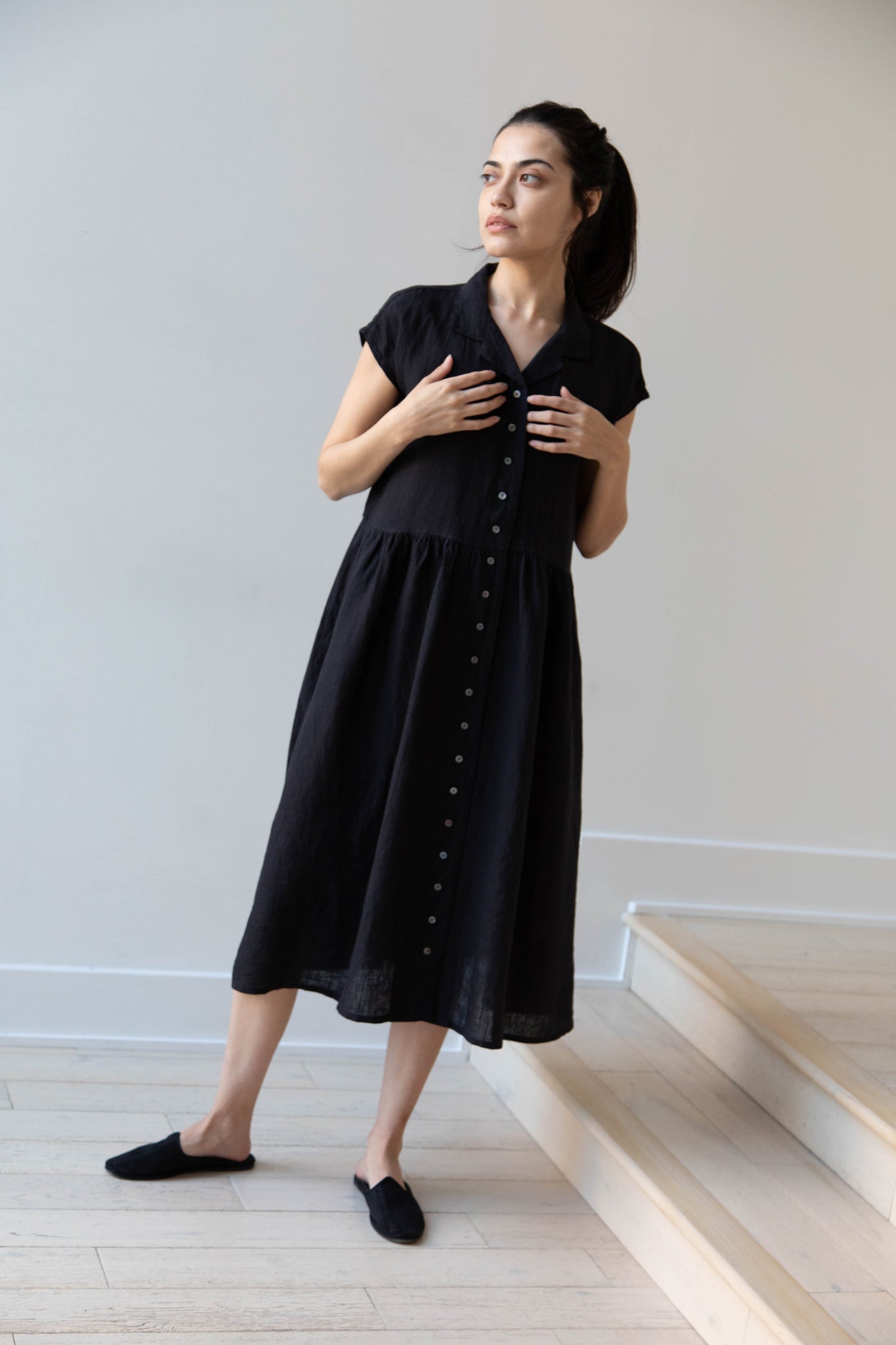 Soil | Petit Collar Linen Dress in Black