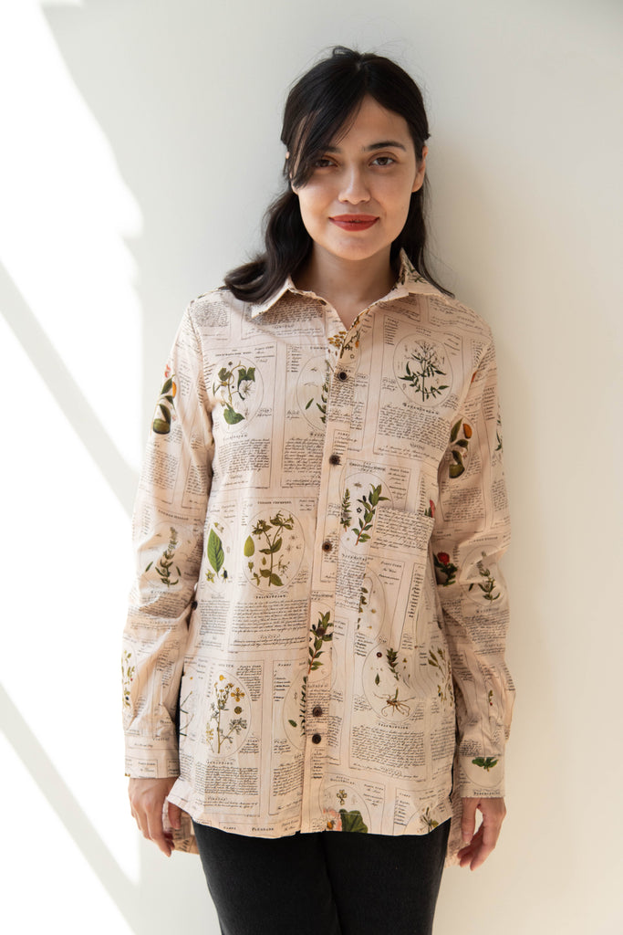 Aleksandr Manamïs | Slit Detail Top in Herbarium