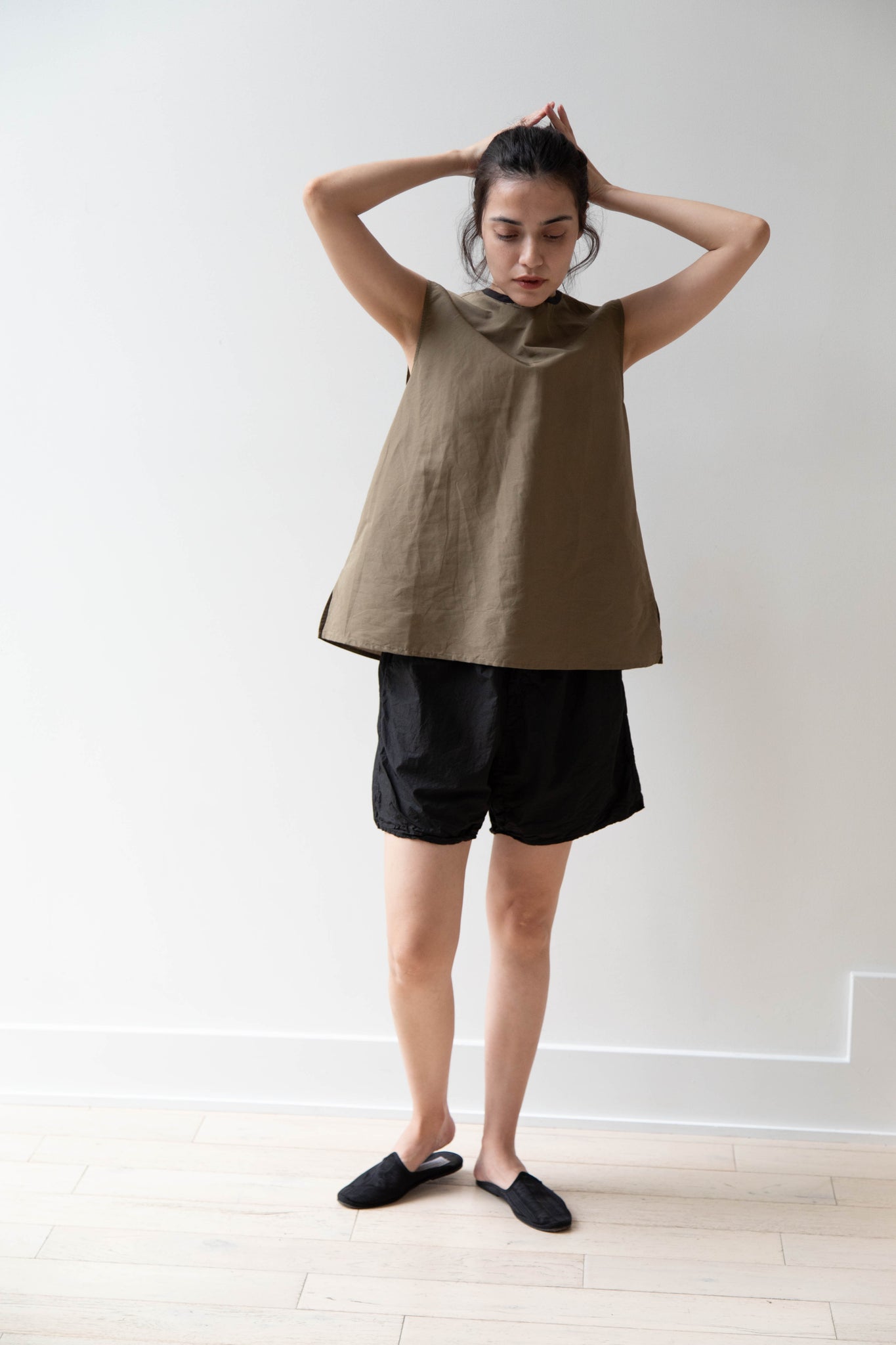 Robe de Peau | Piped Blouse in Olive