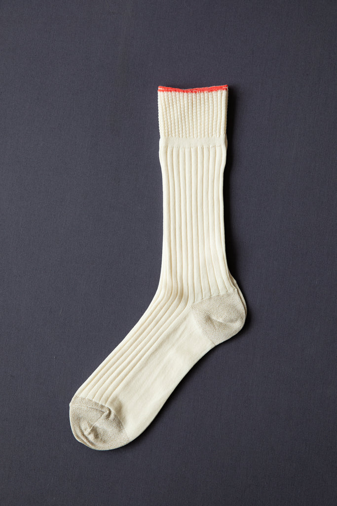 Kuri Botella | Ribbed Socks in White