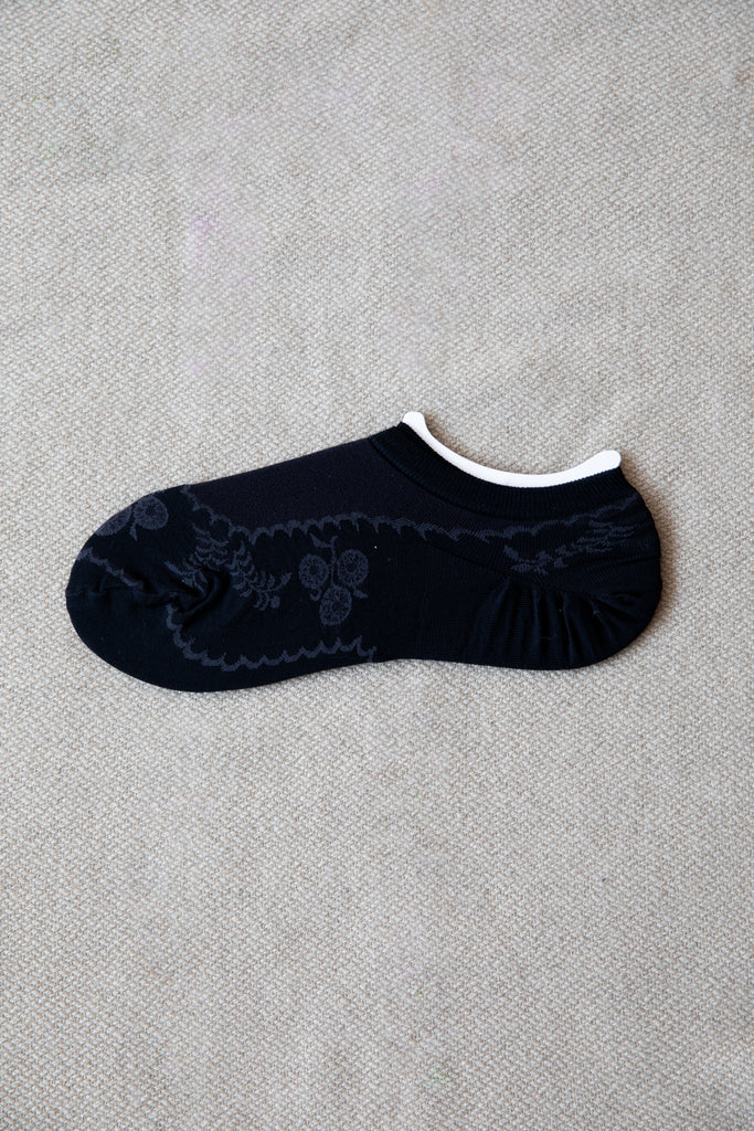 Antipast |See-Through Short Flower Socks in Black