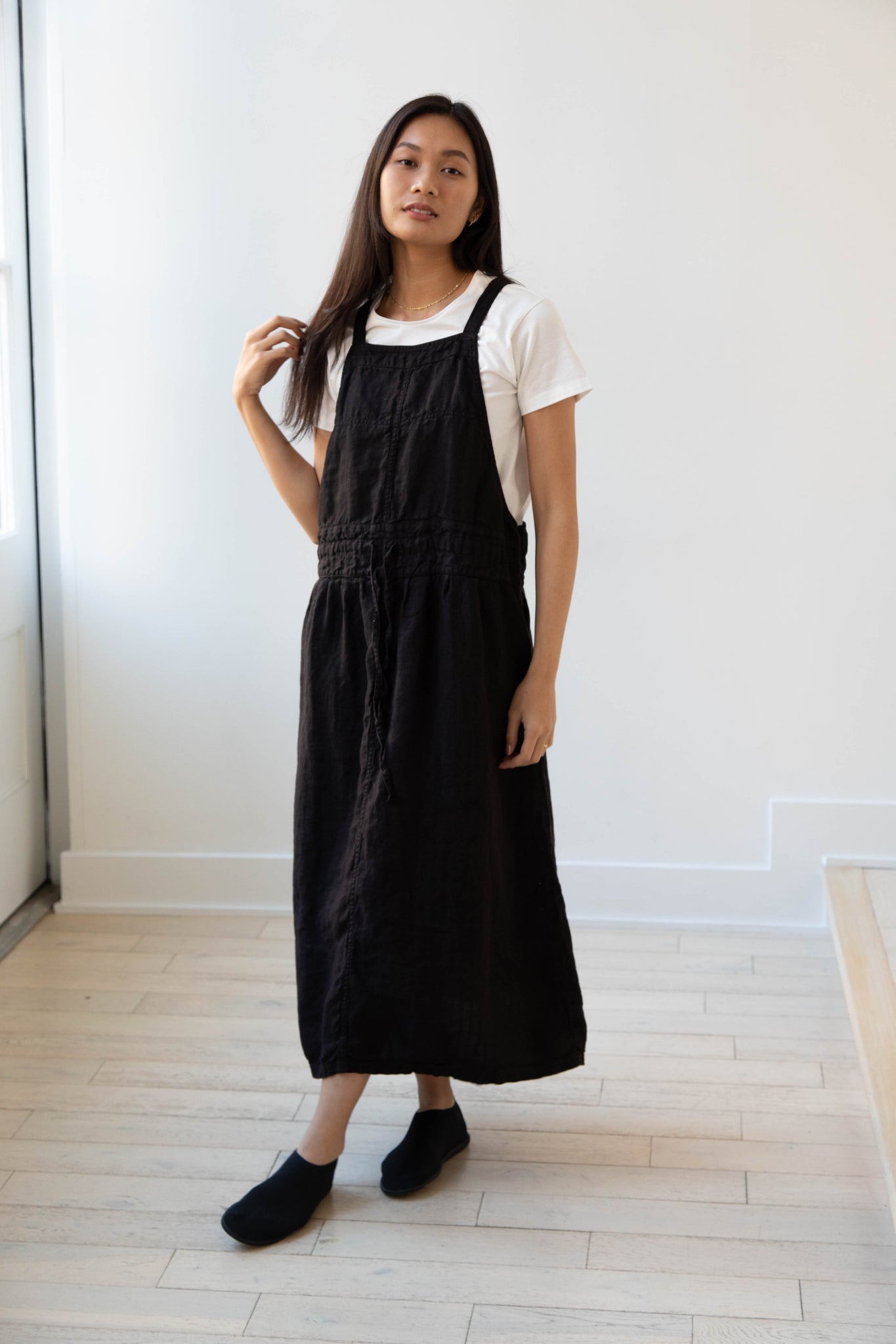 rennes Armen | Linen Apron Dress in Black rennes Armen | Linen Apron Dress in Black