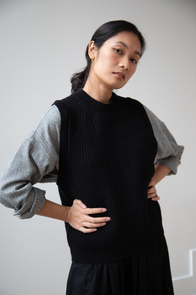 Margaret Howell | English Rib Slipover Vest in Black