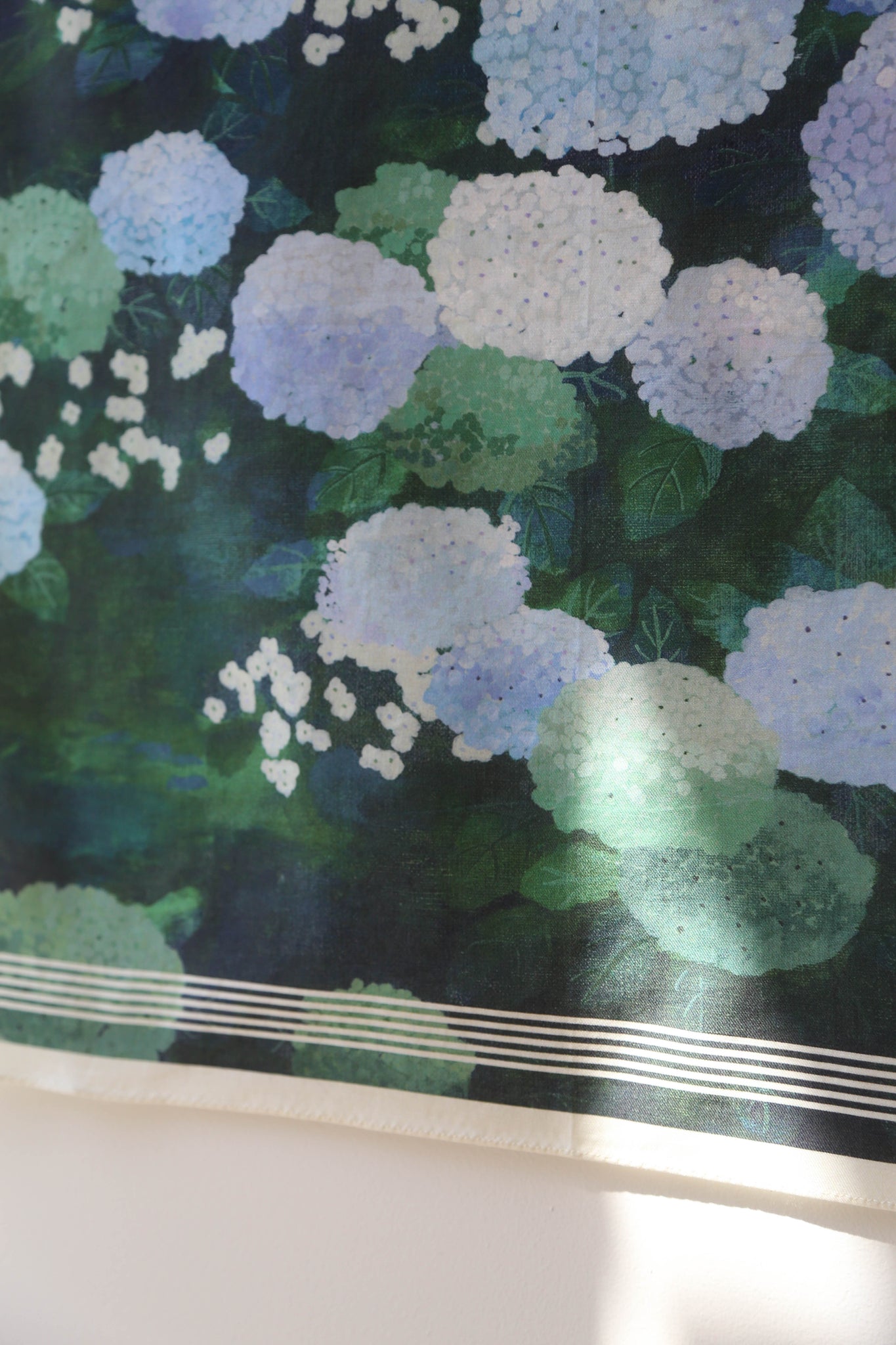 Aseedonclöud Ajisai Hydrangea Scarf in Cotton Silk