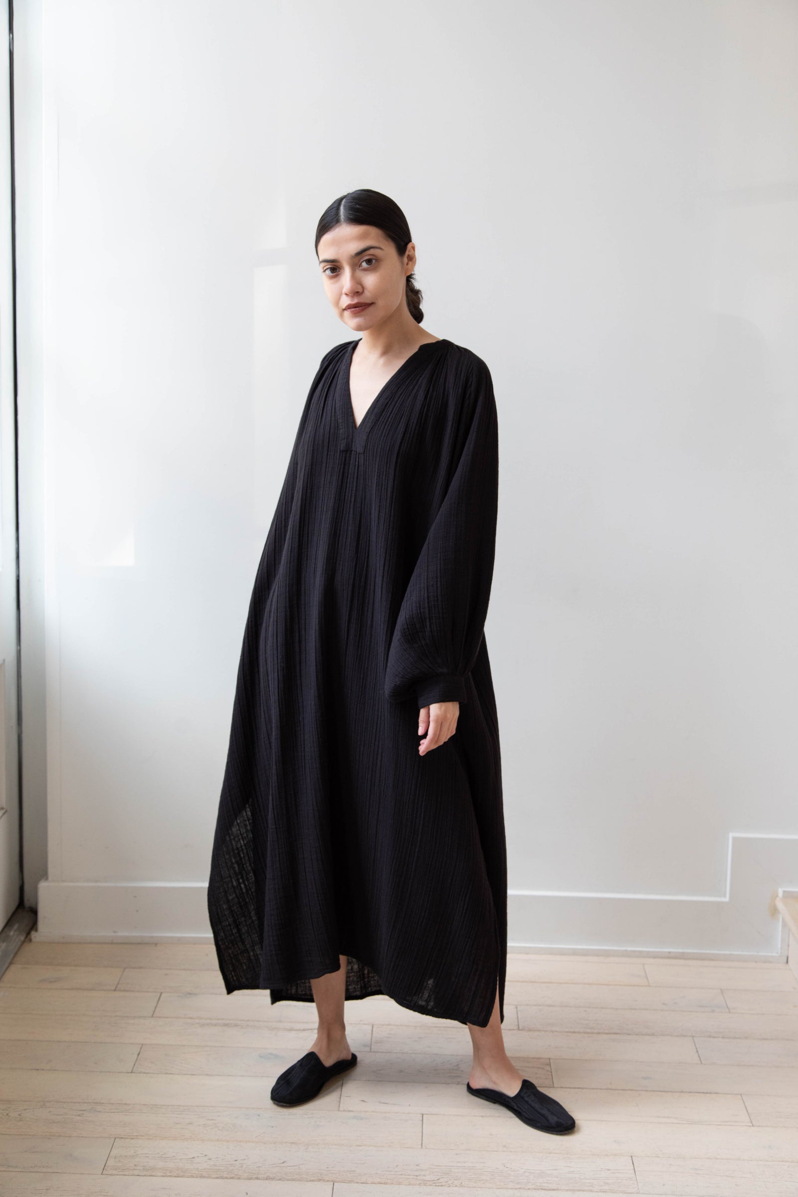 rennes — Anaak Jhula Long Sleeve Maxi Dress in Black