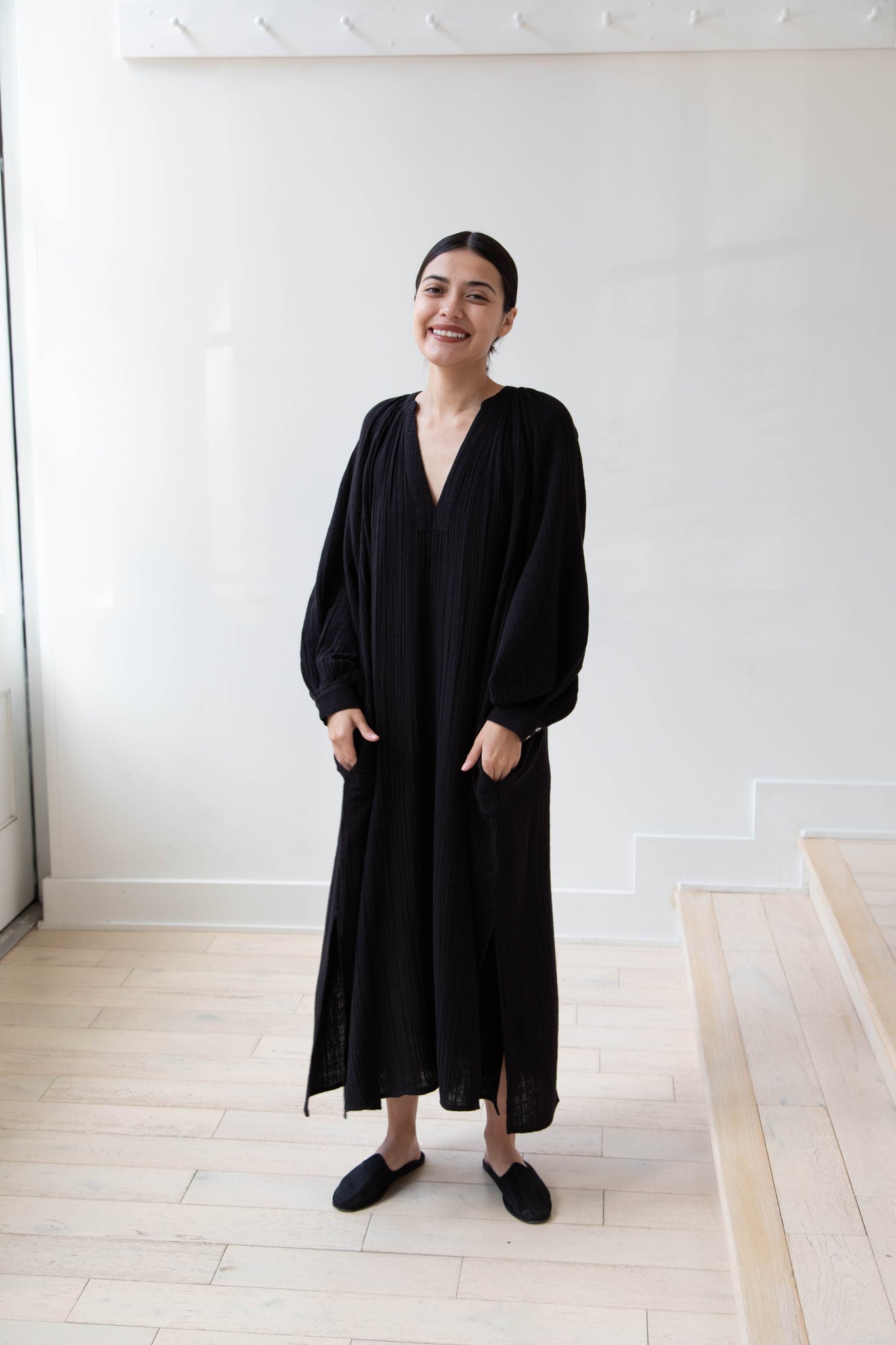 Anaak Jhula Long Sleeve Maxi Dress in Black