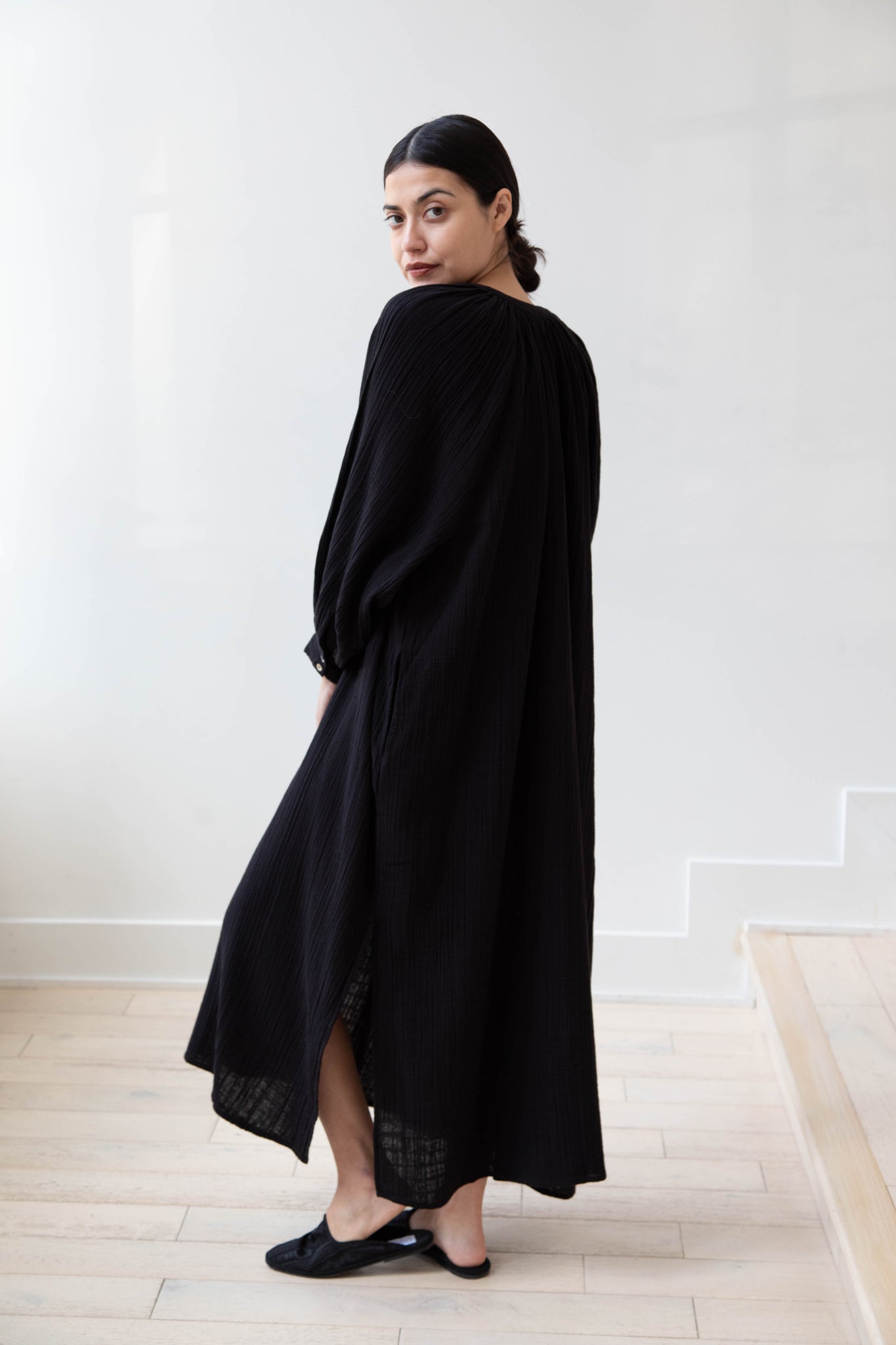 Anaak Jhula Long Sleeve Maxi Dress in Black