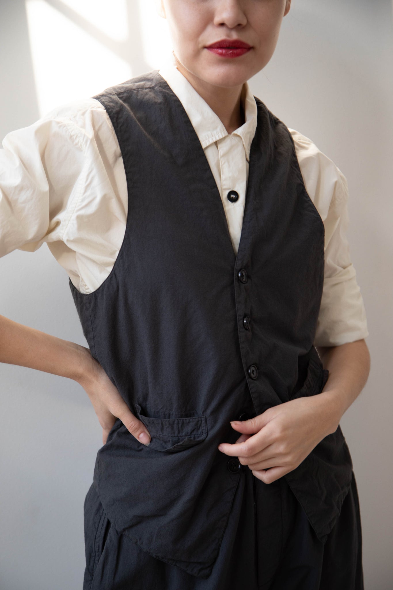 Vas-y Lentement | Tailored Vest in Washed Black