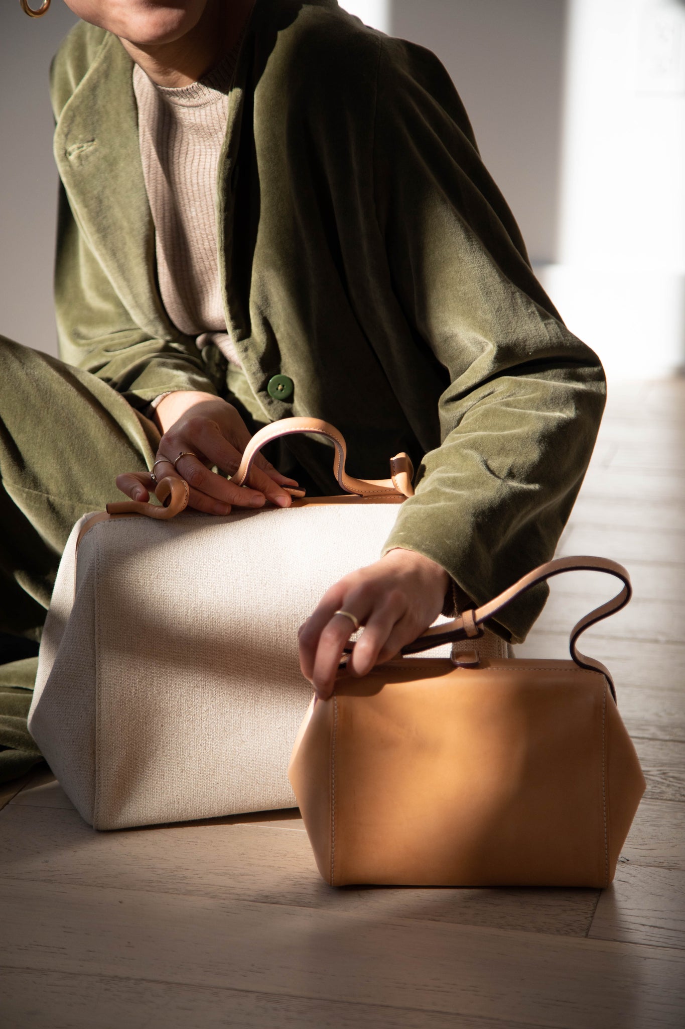 The Backward Vendor Medicine Bag in Natural Leather
