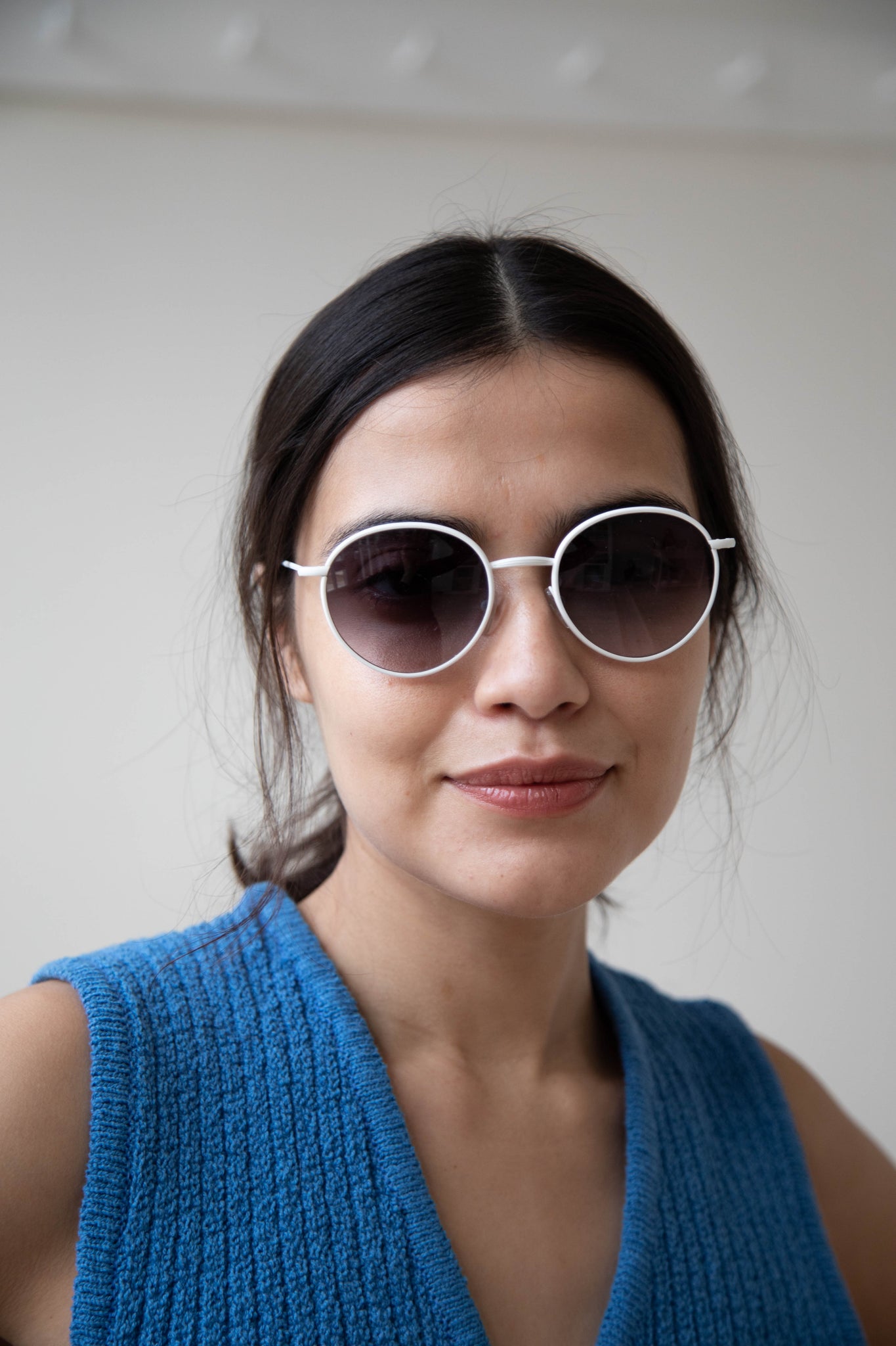 rennes — Eva Masaki   Taea Sunglasses in White