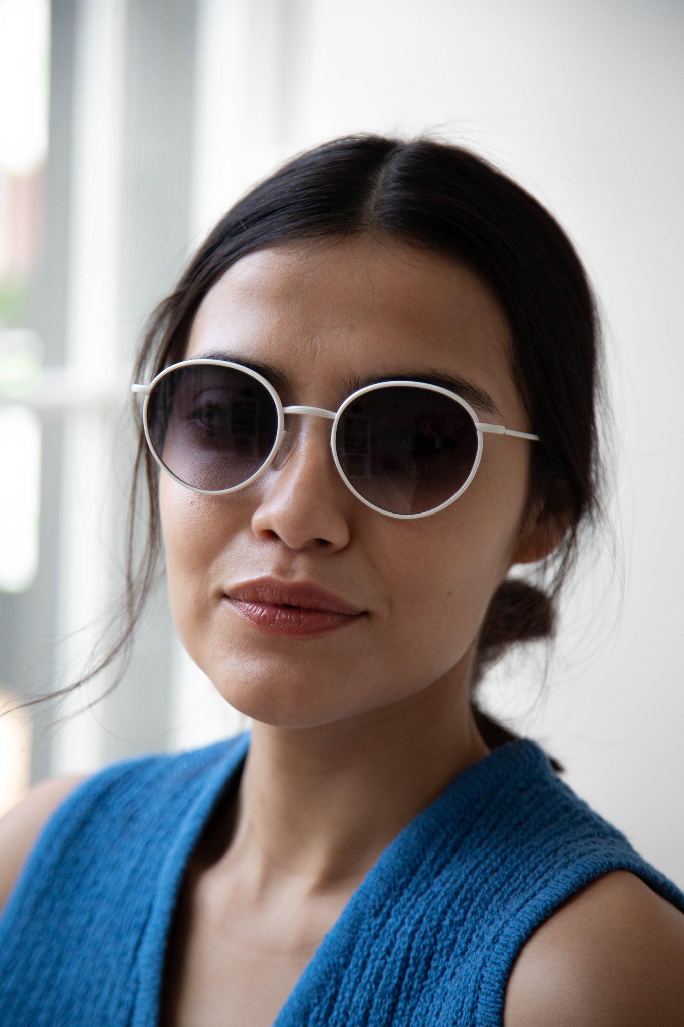 rennes — Eva Masaki   Taea Sunglasses in White