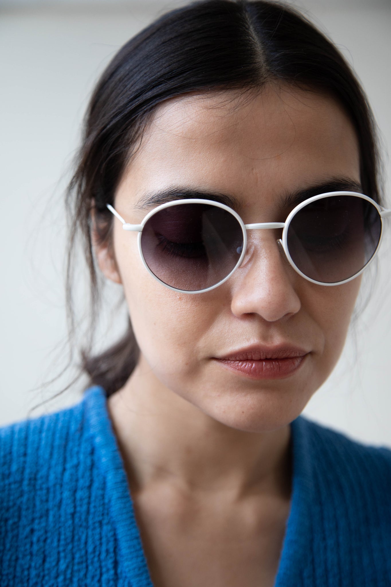 Eva Masaki   Taea Sunglasses in White