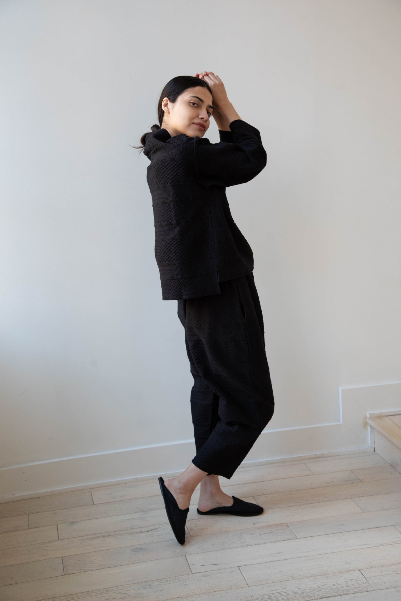 Robe de Peau by Gauze Cable Tapered Pants in Black
