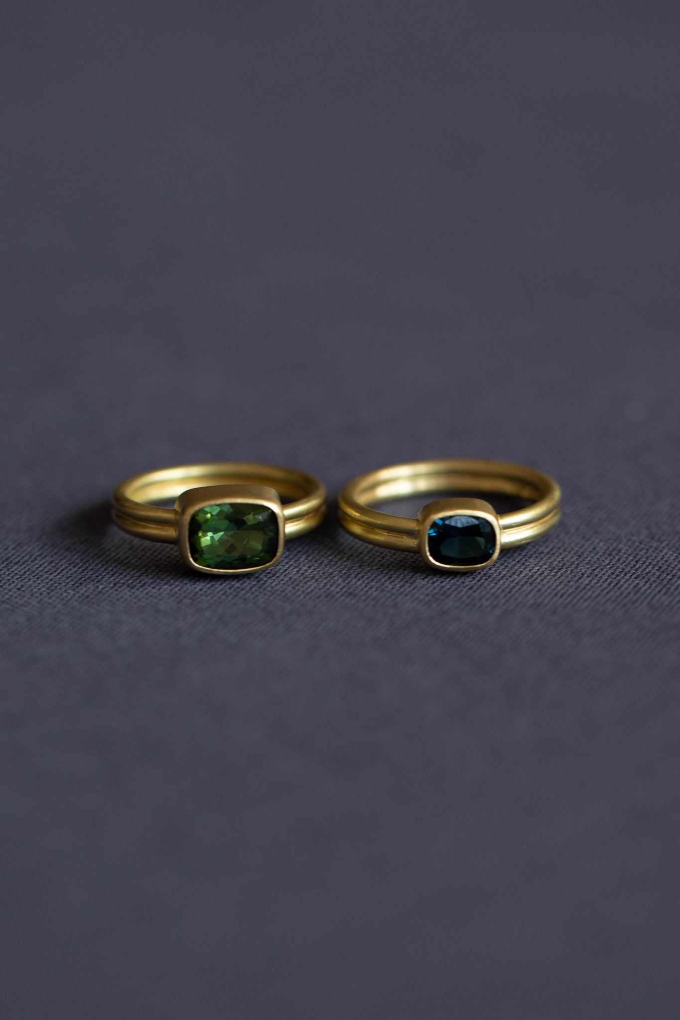 East Camp Sapphire Double Band Ring in 18k Gold